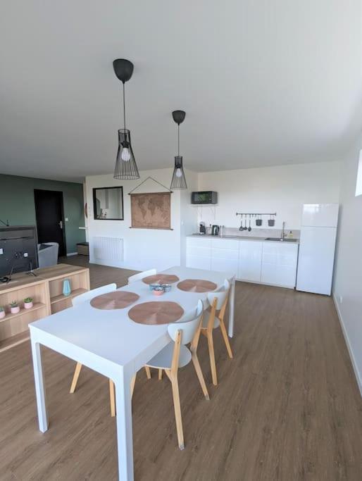 Bienvenue Chez Severine Et Julien Appartement 75M2 Mirefleurs Екстериор снимка